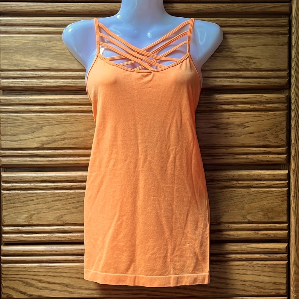 🛍️ Zenana Outfitters • Seamless Triple Criss Cross Top • Size Small / Medium S/M